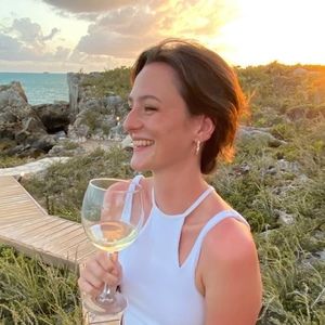 Meet your Posher, Juliana